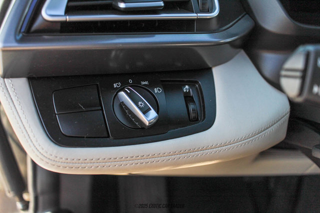 Used 2016 BMW i8 image 30