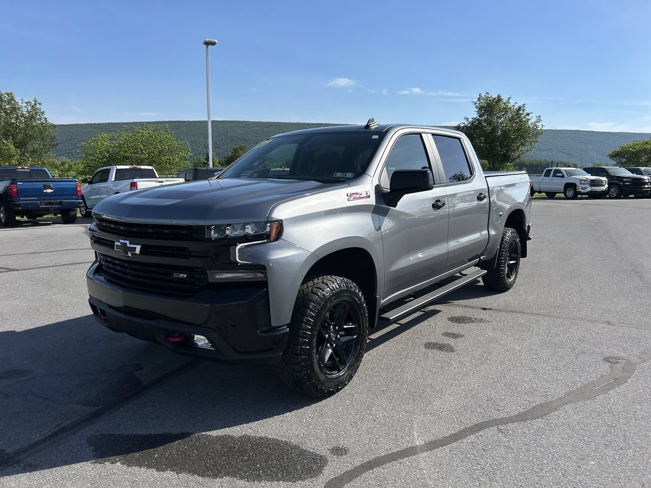 Used 2021 Chevrolet Silverado 1500 LT Trail Boss w/ Bed Protection Package AWD/4WD image 3