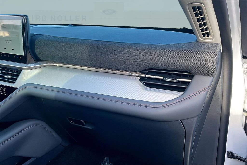 New 2026 Ford Explorer Active w/ Active Comfort Package image 30