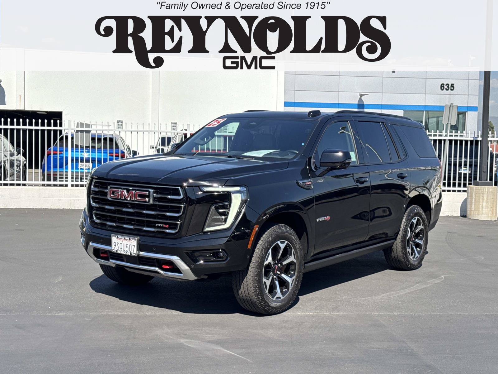 Used 2025 GMC Yukon AT4 w/ AT4 Premium Package AWD/4WD image 1