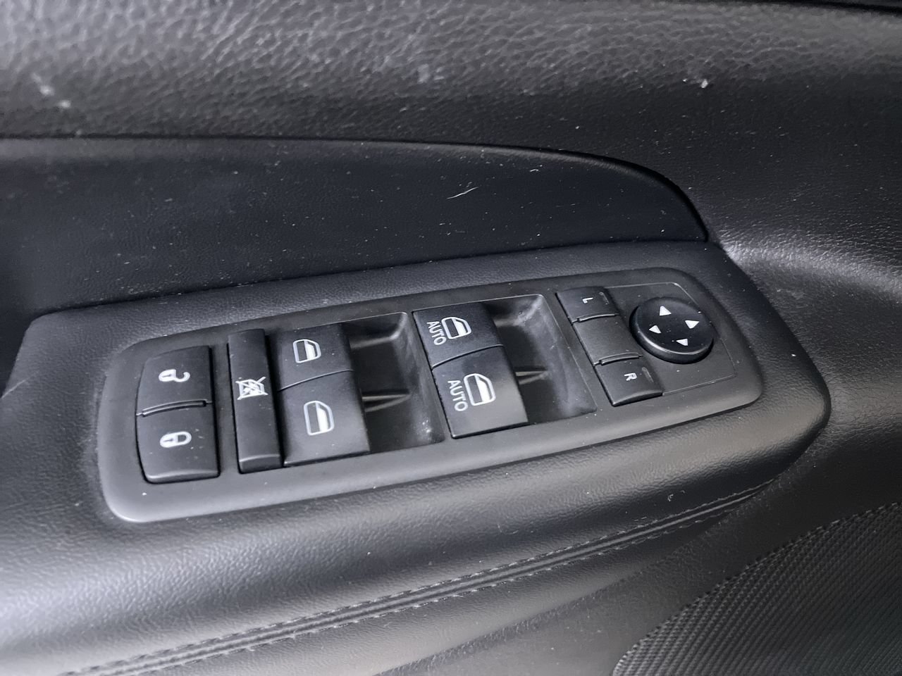 Used 2021 Jeep Grand Cherokee Limited AWD/4WD image 11