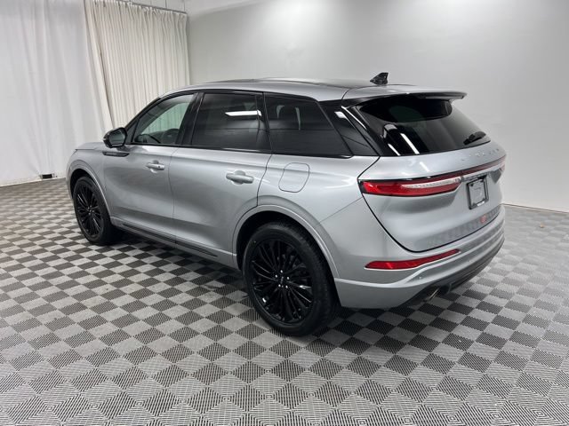 Used 2023 Lincoln Corsair AWD w/ Equipment Group 101A image 4