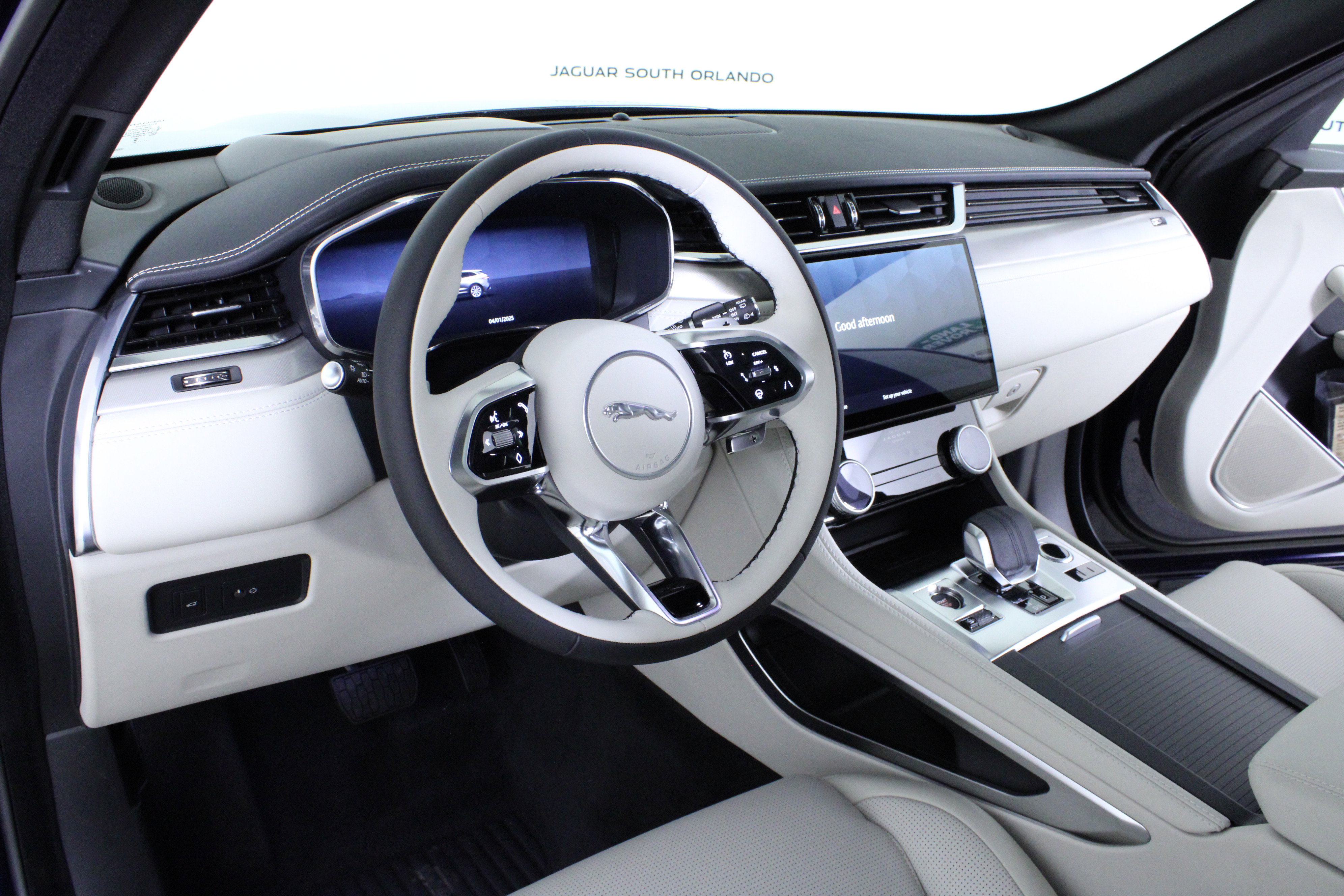 New 2026 Jaguar F-PACE R-Dynamic S image 16