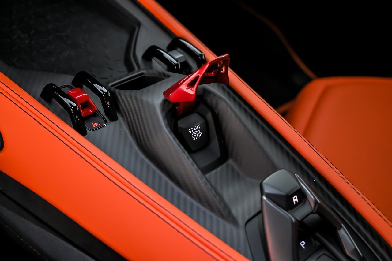 Used 2024 Lamborghini Revuelto AWD/4WD image 37