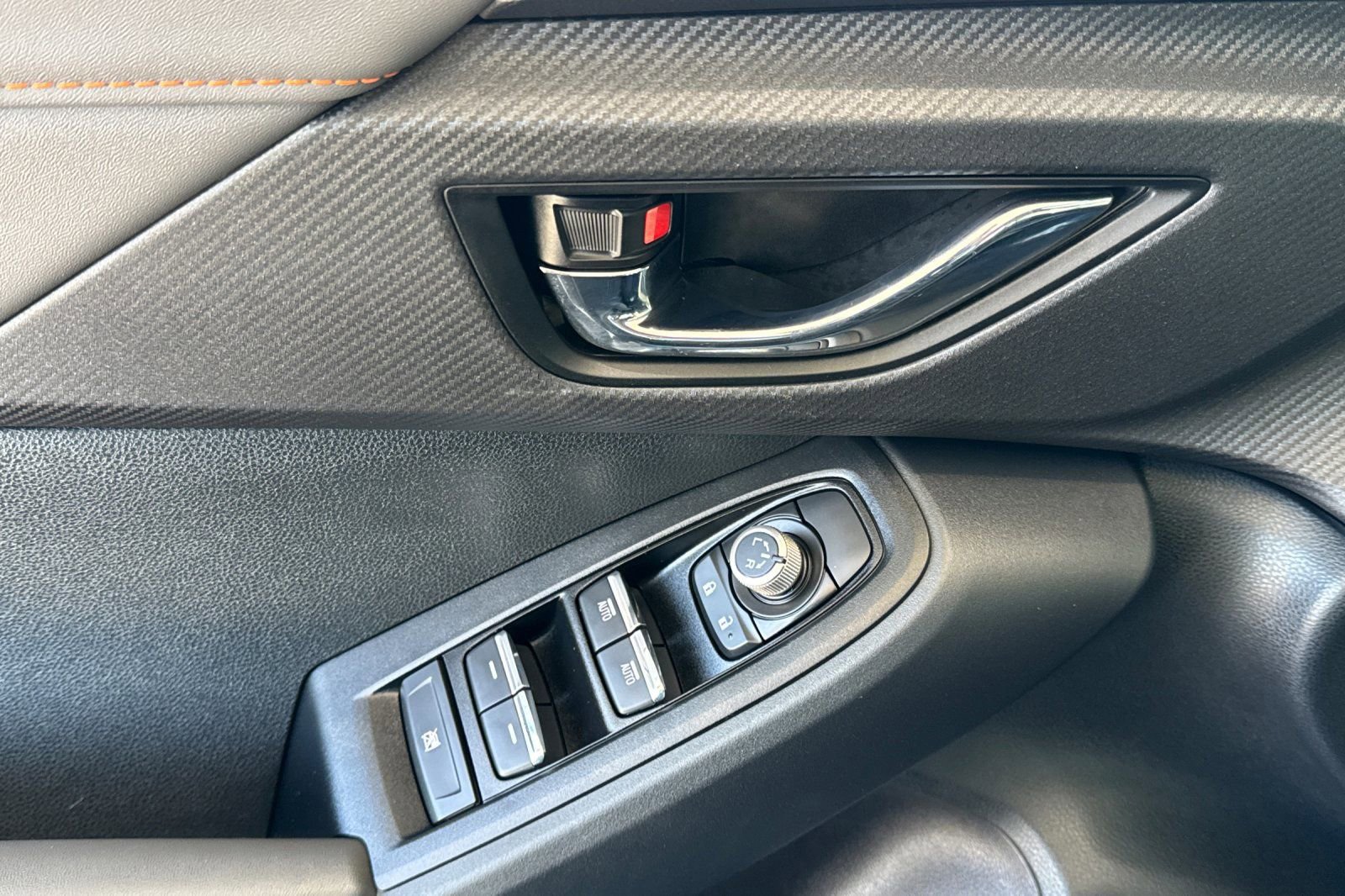 Certified 2025 Subaru Crosstrek 2.5i Limited w/ Crosstrek Mirror Package image 13