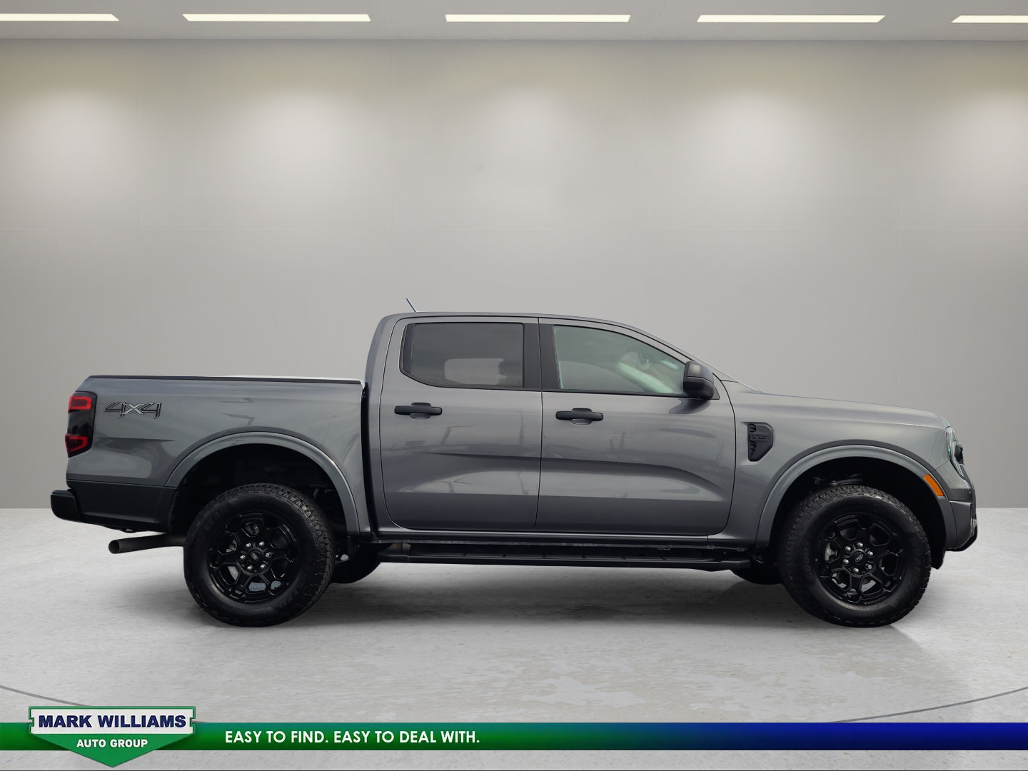 Used 2025 Ford Ranger XLT w/ Black Appearance Package AWD/4WD image 2