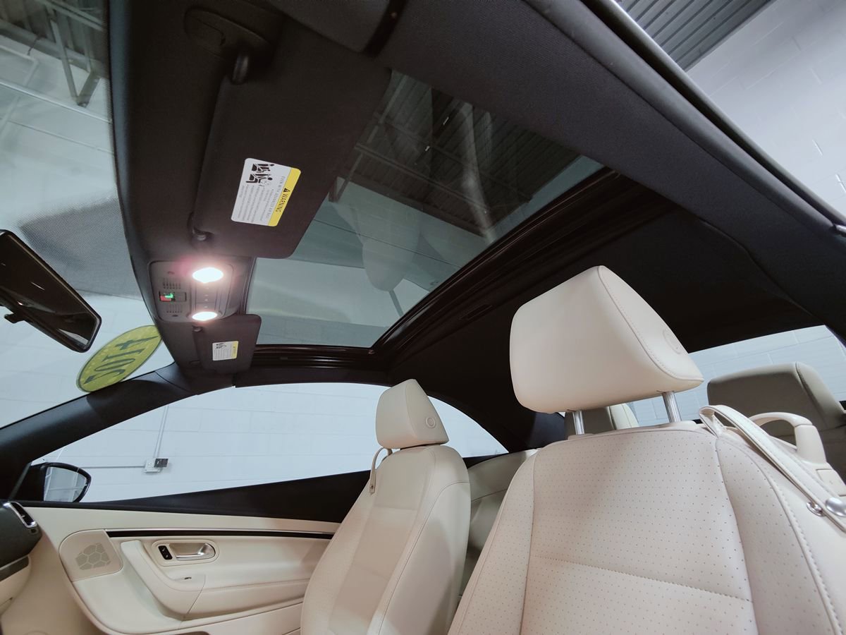 Used 2014 Volkswagen Eos FWD image 40