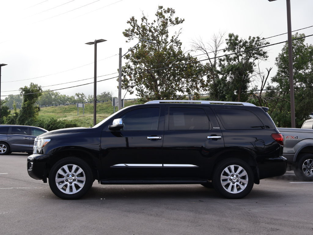 Used 2019 Toyota Sequoia Platinum AWD/4WD image 4
