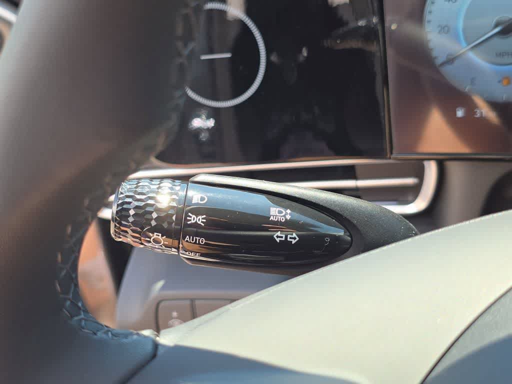 New 2026 Hyundai Elantra Limited FWD image 28