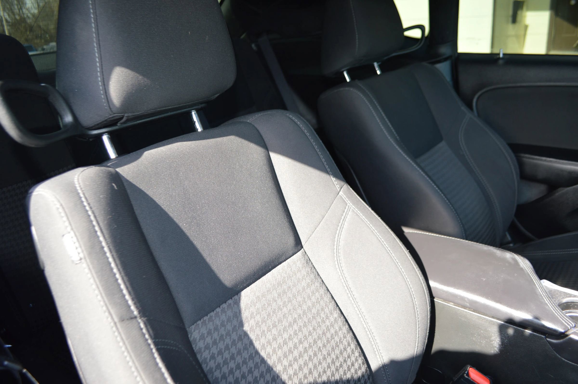 Used 2019 Dodge Challenger SXT image 14