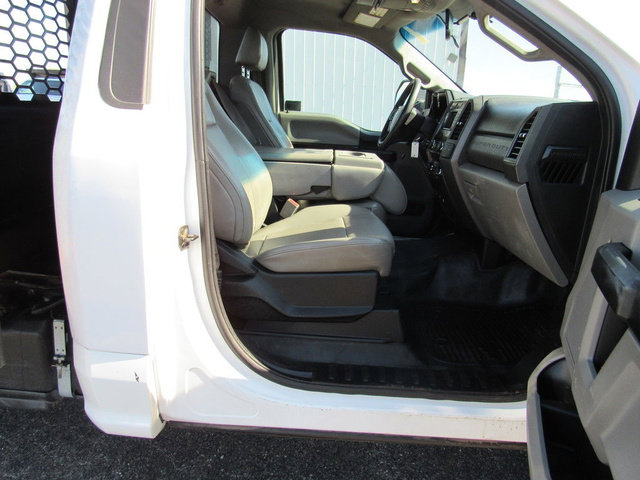Used 2017 Ford F550 4x4 Regular Cab Super Duty image 13
