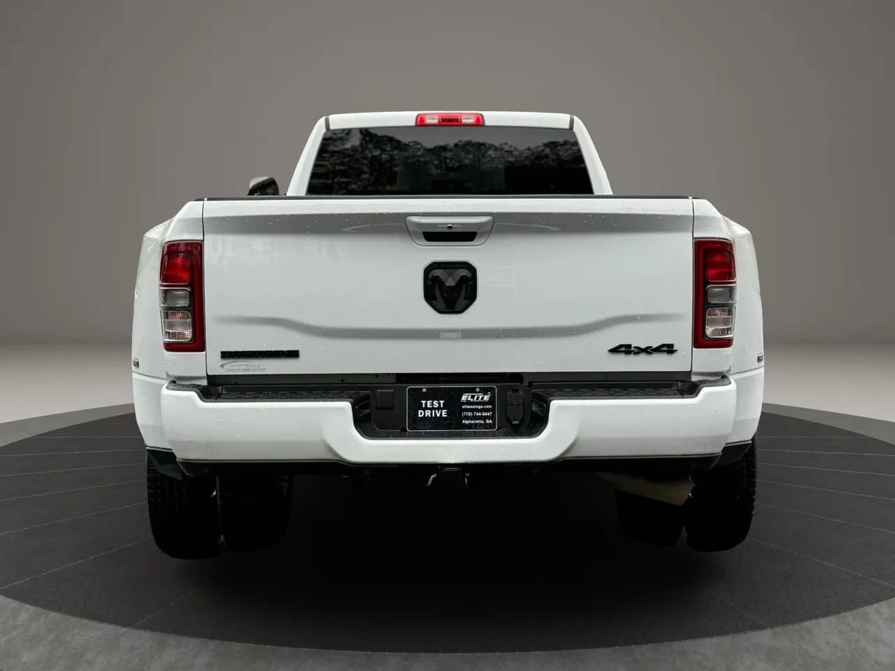 Used 2022 RAM 3500 Big Horn w/ Night Edition image 5