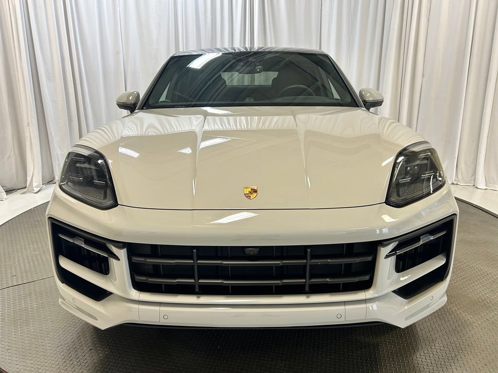 Used 2026 Porsche Cayenne Coupe AWD/4WD image 32