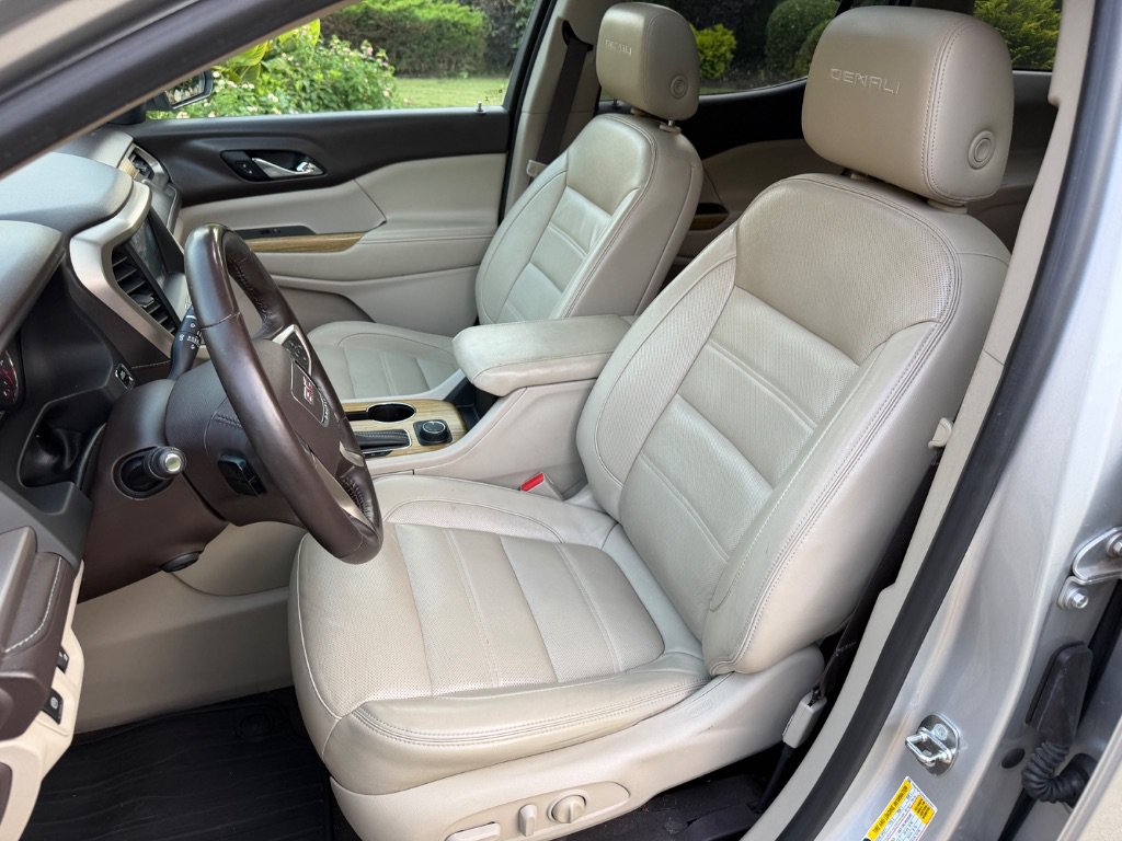 Used 2017 GMC Acadia Denali FWD image 11