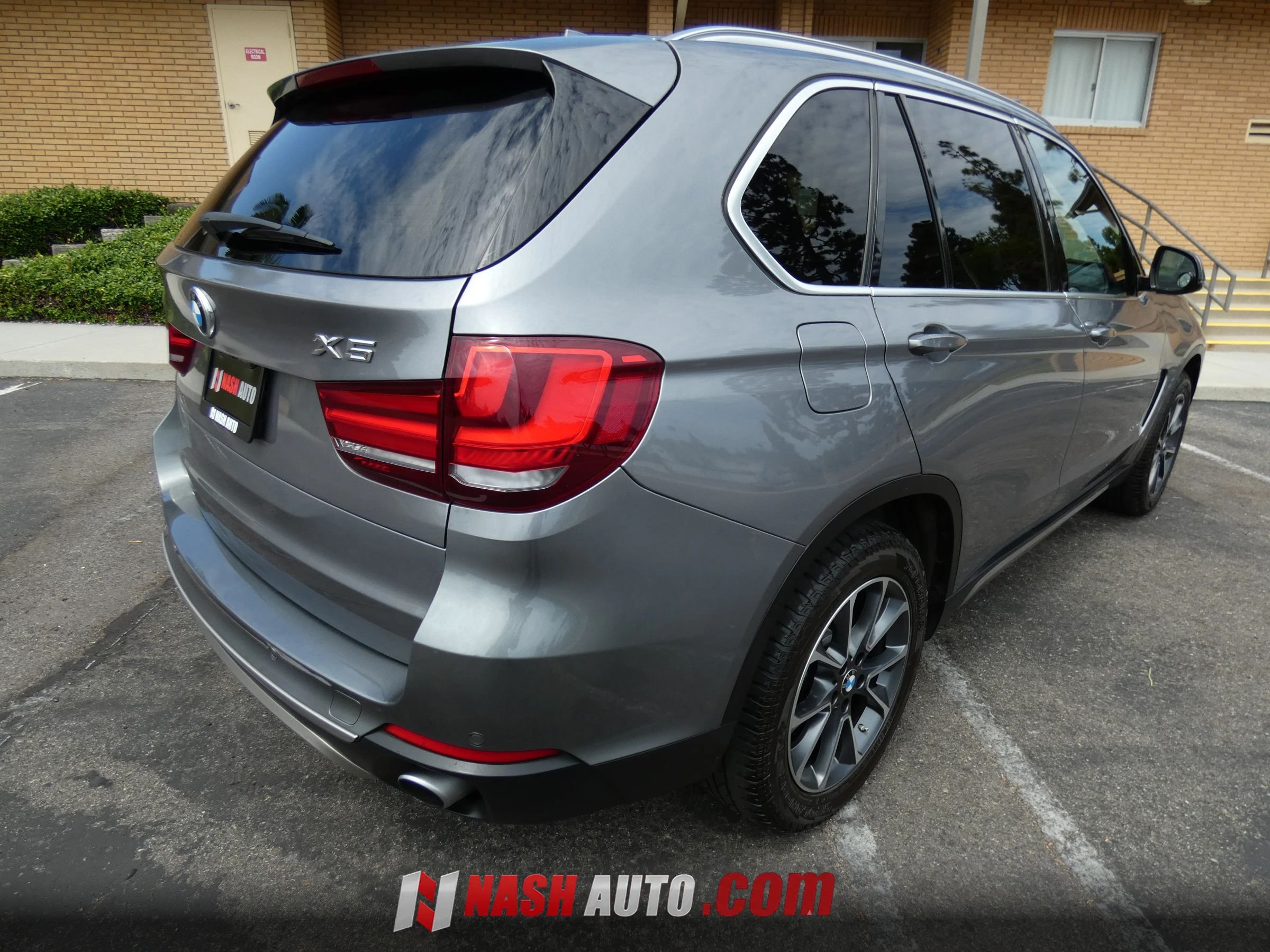 Used 2017 BMW X5 xDrive35i AWD/4WD image 9