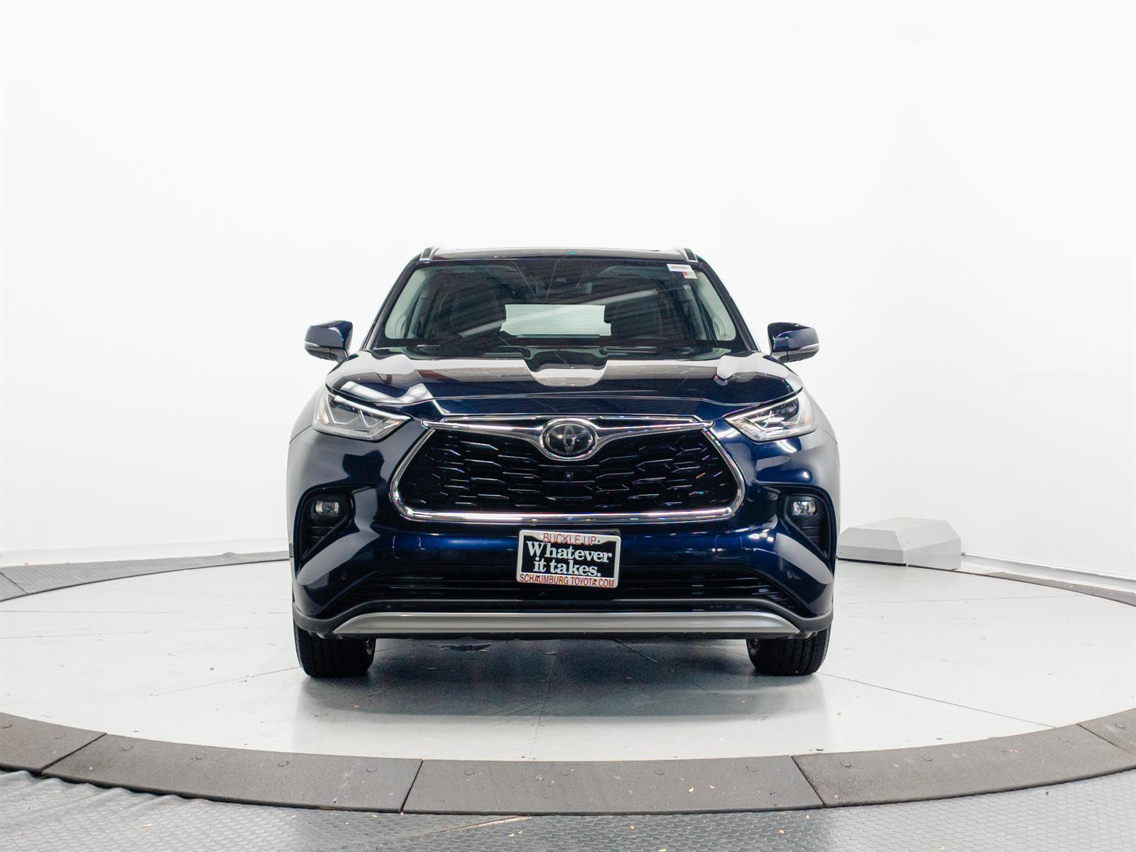 Certified 2020 Toyota Highlander Platinum AWD/4WD image 2