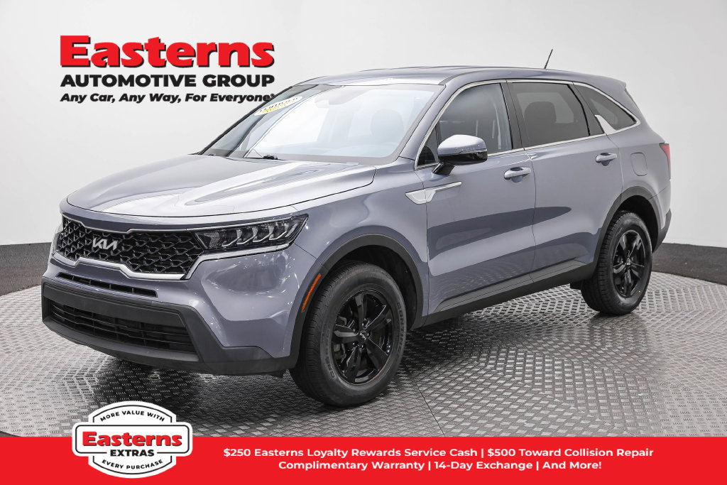 Used 2023 Kia Sorento LX AWD/4WD image 1