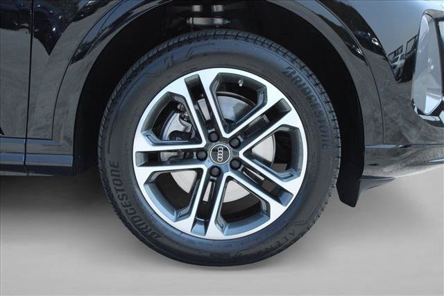 Used 2025 Audi Q5 Premium w/ Convenience Package AWD/4WD image 16