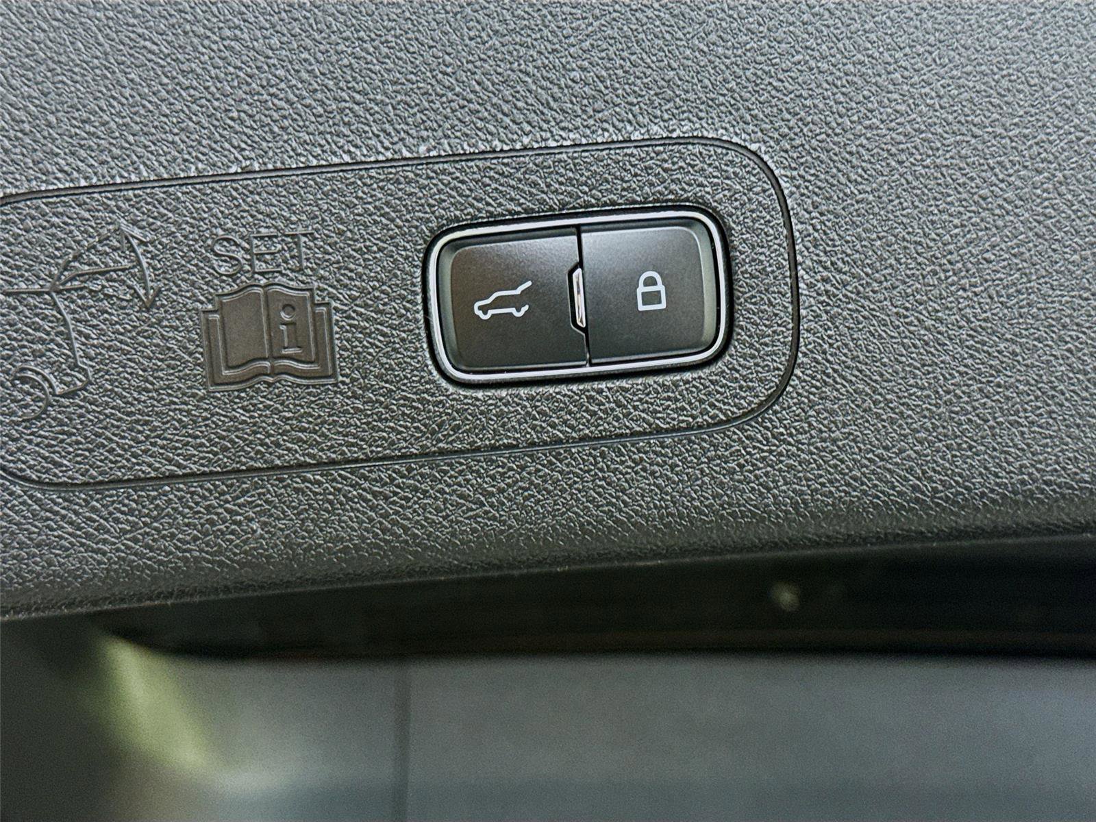 Used 2023 Lincoln Aviator Reserve image 24