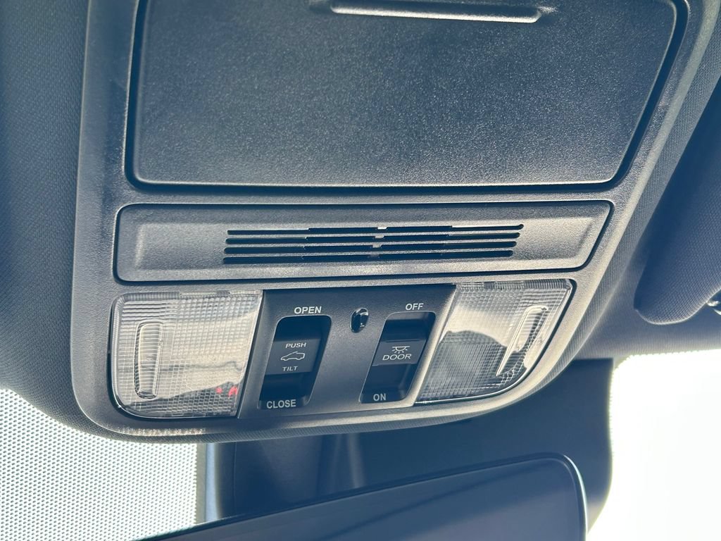 Used 2022 Honda Pilot TrailSport image 23