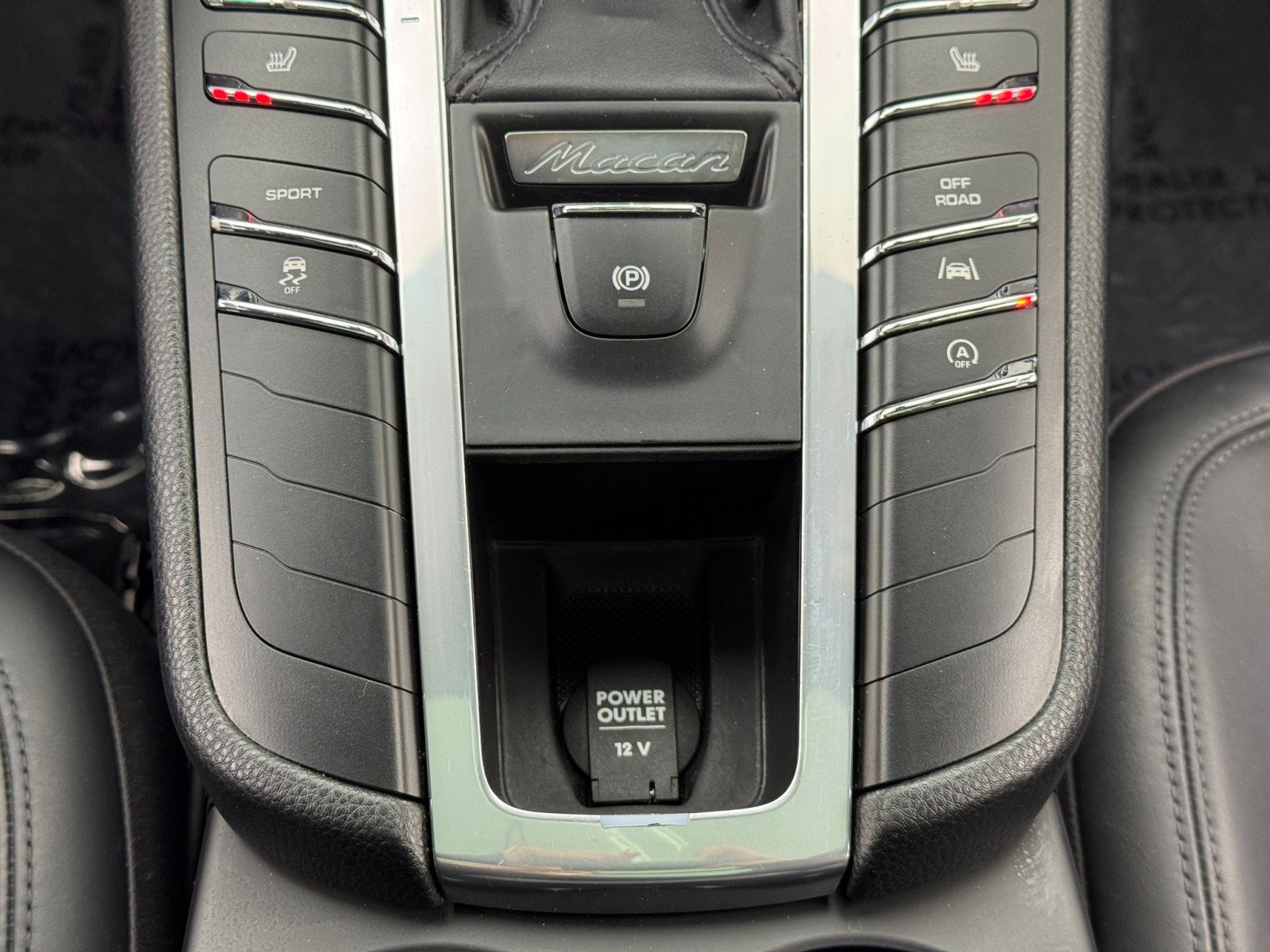 Used 2018 Porsche Macan image 29