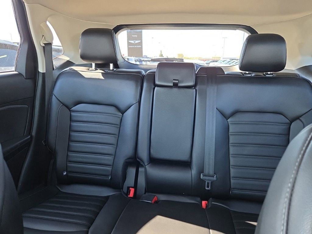 Used 2019 Ford Edge SEL w/ Equipment Group 201A image 18