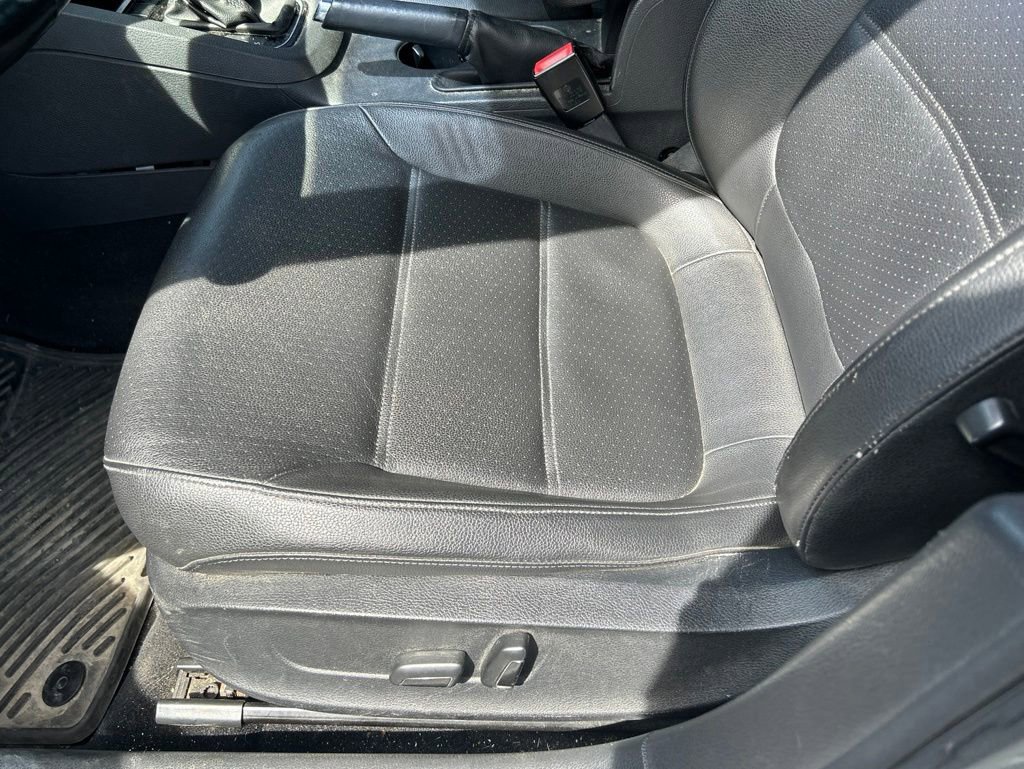Used 2015 Volkswagen Jetta TDI SEL FWD image 18