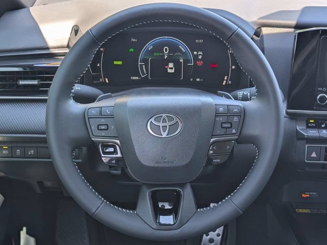 Used 2025 Toyota Camry SE w/ Convenience Package FWD image 20