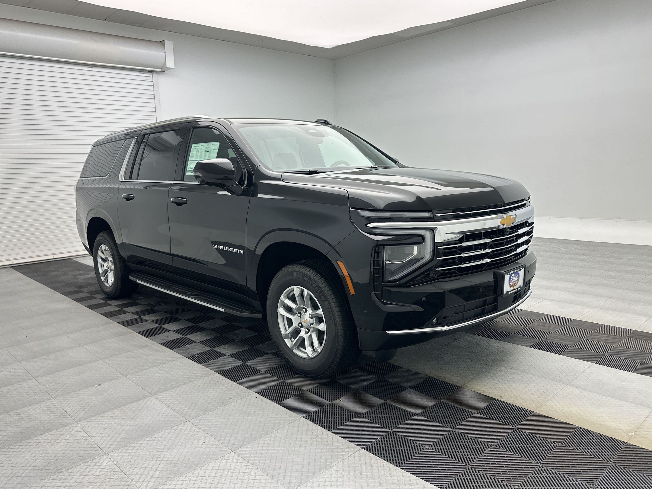 New 2026 Chevrolet Suburban LT w/ Comfort Package AWD/4WD image 7
