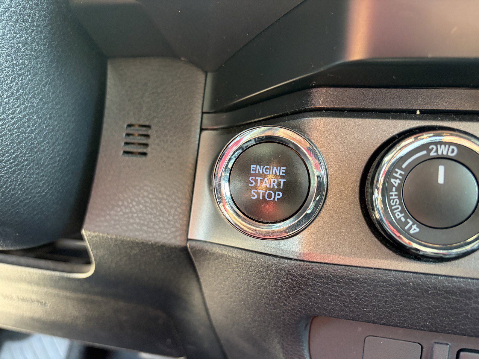 Used 2019 Toyota Tacoma TRD Sport AWD/4WD image 21
