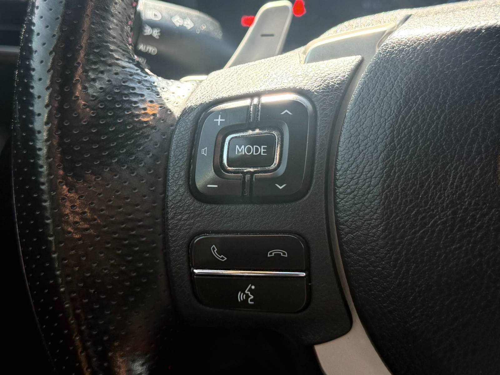 Used 2020 Lexus IS 350 F Sport w/ F Sport Package RWD image 16