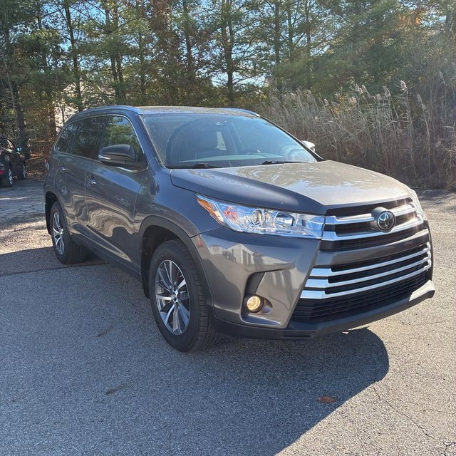 Used 2017 Toyota Highlander XLE