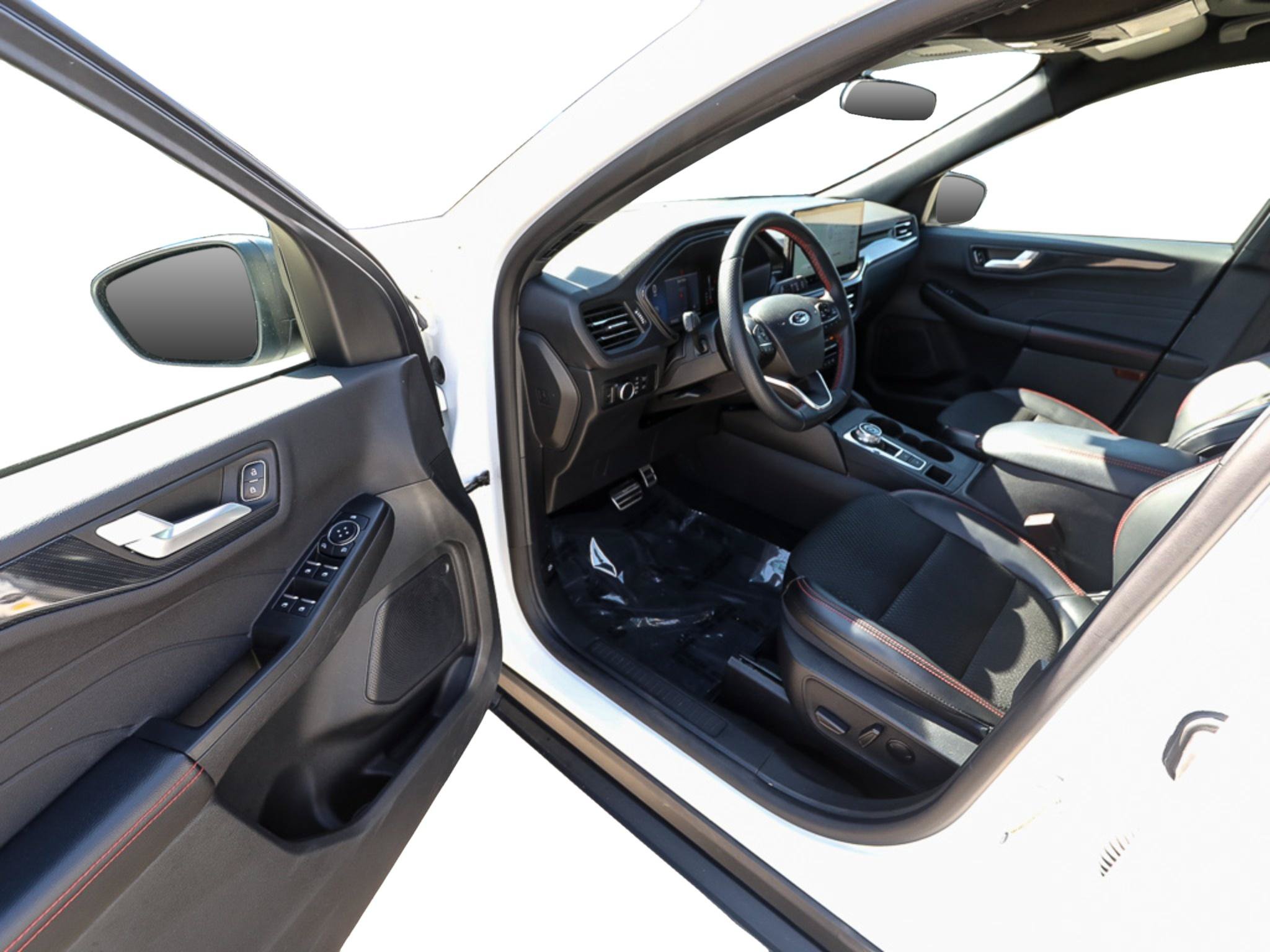Used 2024 Ford Escape ST-Line w/ Tech Pack #1 AWD/4WD image 11