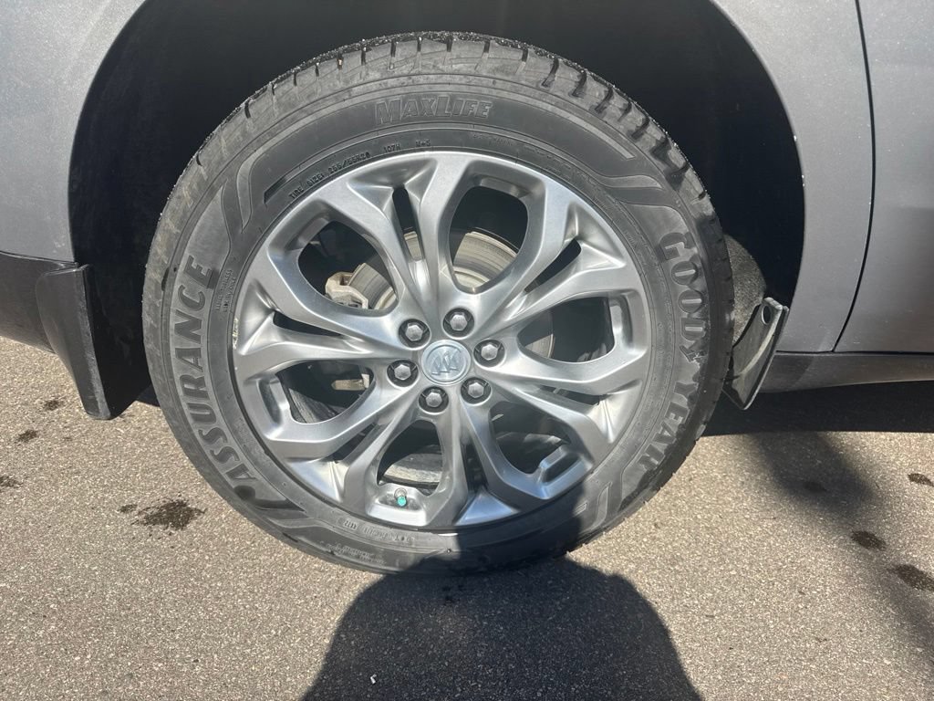 Used 2018 Buick Enclave Avenir w/ Avenir Technology Package AWD/4WD image 7