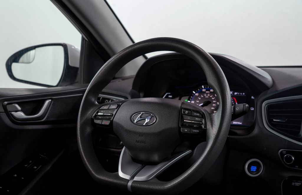 Used 2018 Hyundai Ioniq Blue image 23