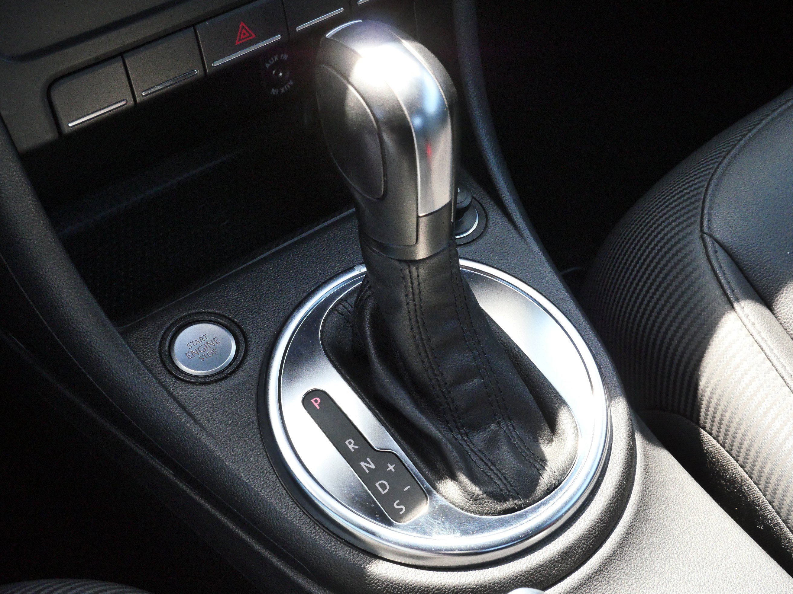 Used 2013 Volkswagen Beetle 2.5 FWD image 27