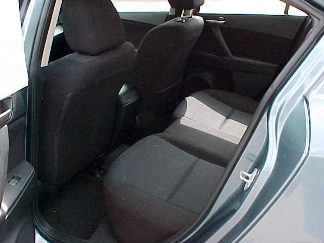 Used 2011 MAZDA MAZDA3 i Touring FWD image 7