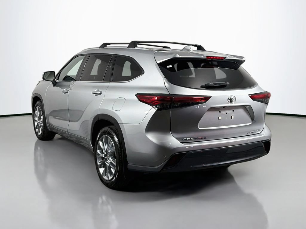 Used 2023 Toyota Highlander Limited AWD/4WD image 5