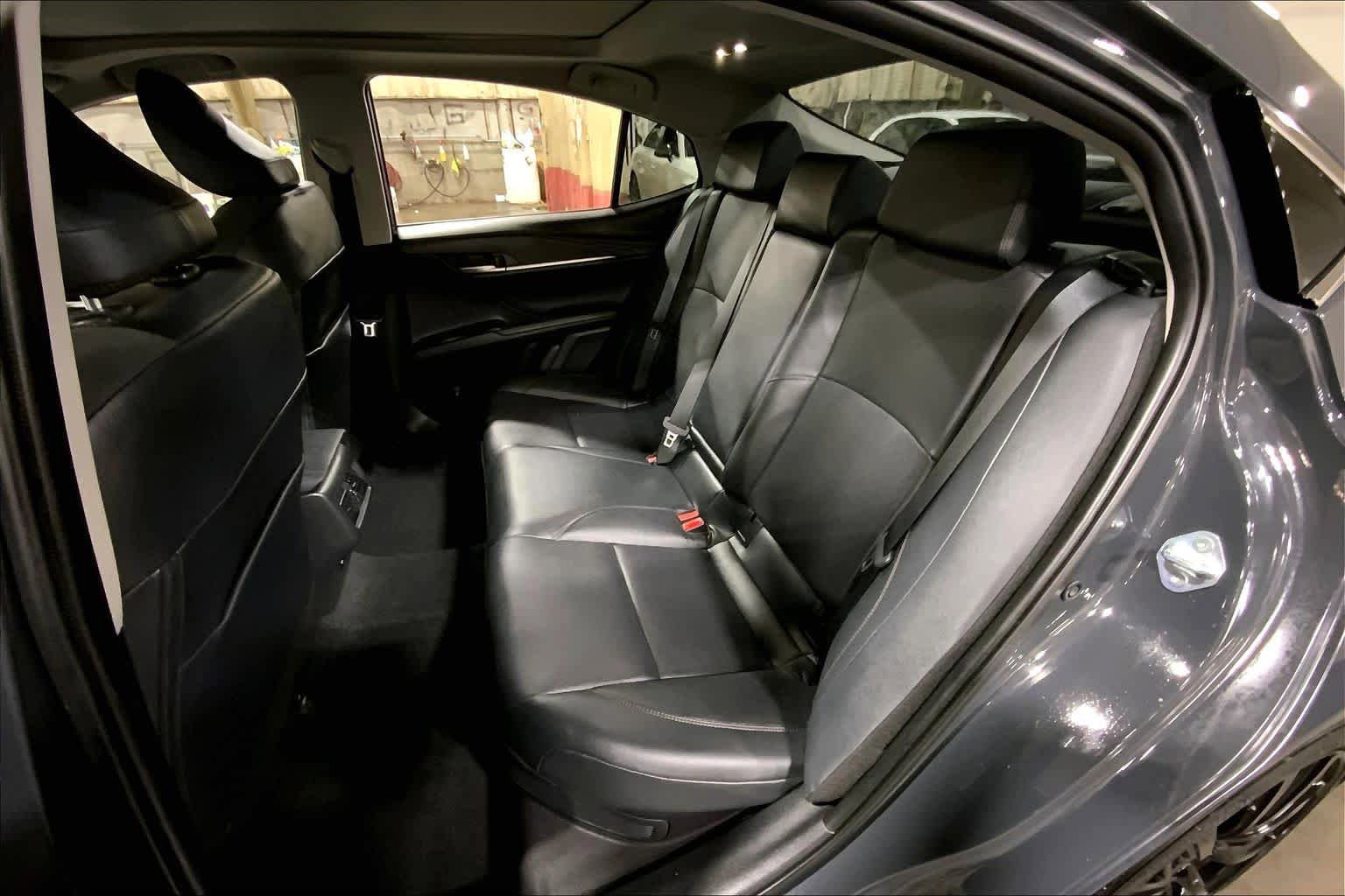 Used 2025 Toyota Camry XLE w/ Premium Plus Package image 21