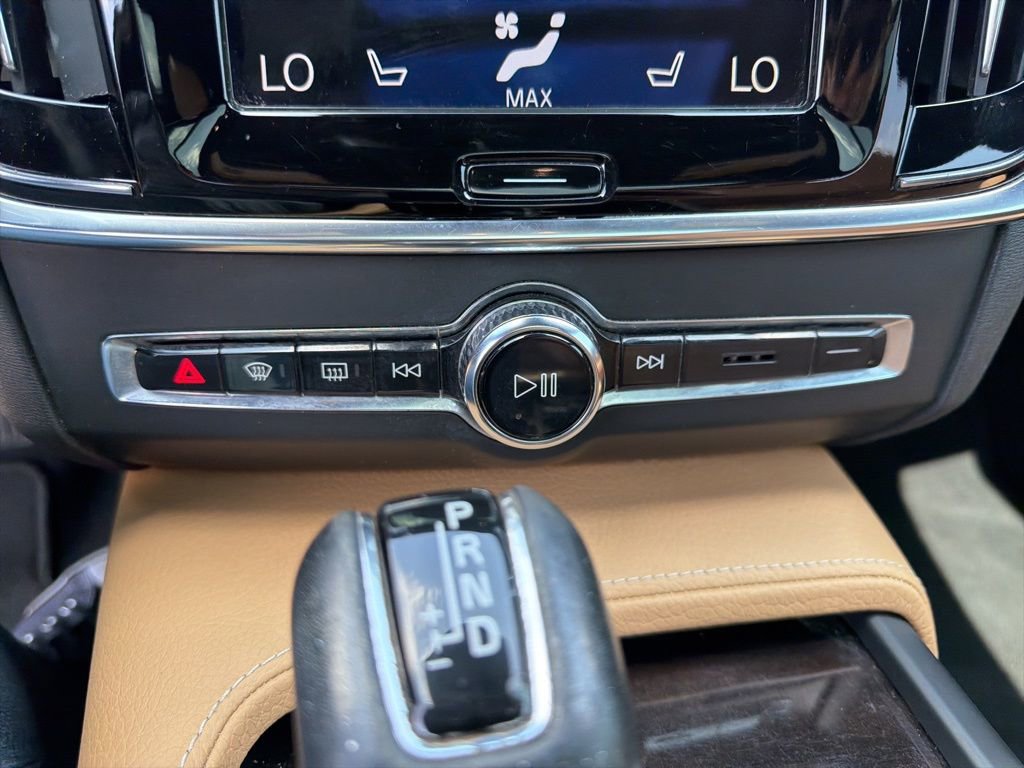 Used 2018 Volvo S90 T5 Momentum w/ Convenience Package image 18