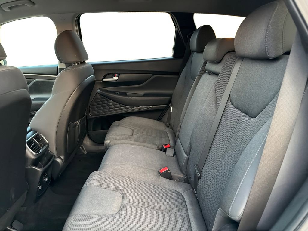 Used 2019 Hyundai Santa Fe SE image 11