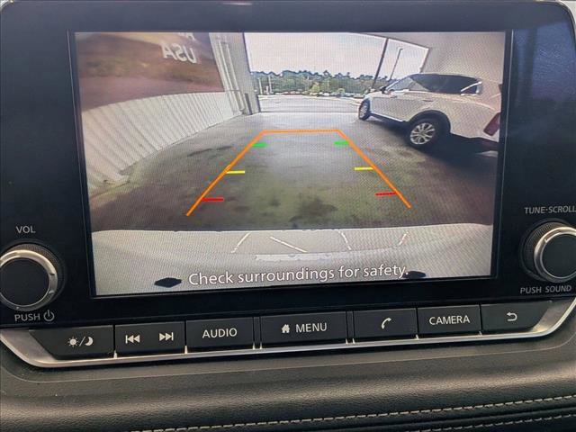 Used 2024 Nissan Rogue SV image 13