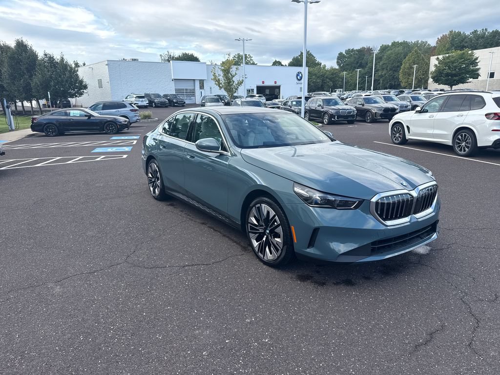 Certified 2025 BMW 530i xDrive w/ Executive Package AWD/4WD image 7