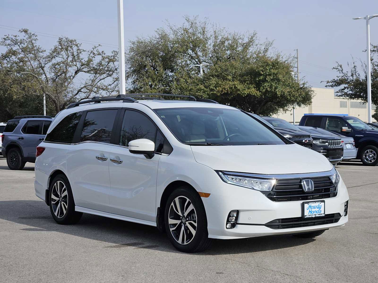 Used 2023 Honda Odyssey Touring image 3
