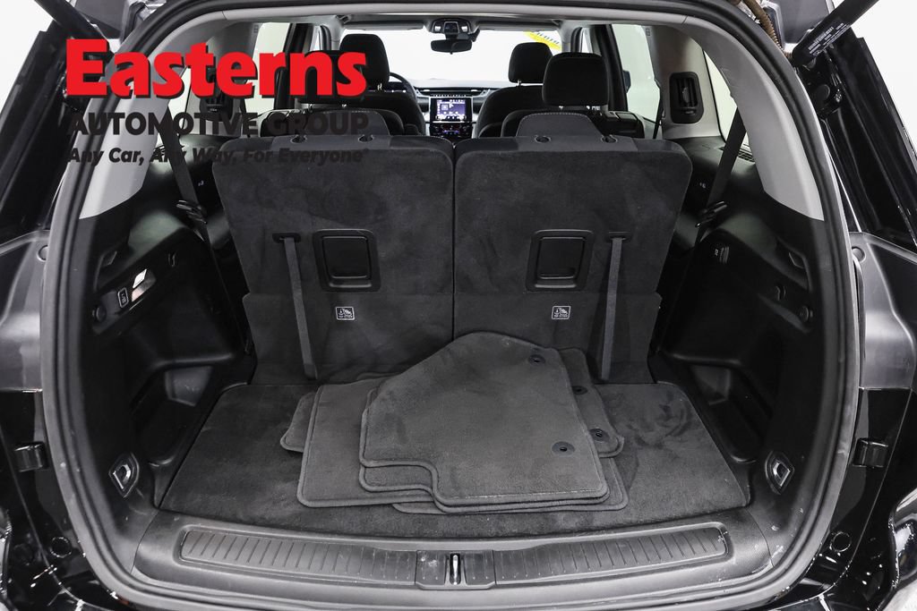 Used 2022 Jeep Grand Cherokee L Laredo w/ Luxury Tech Group I AWD/4WD image 9