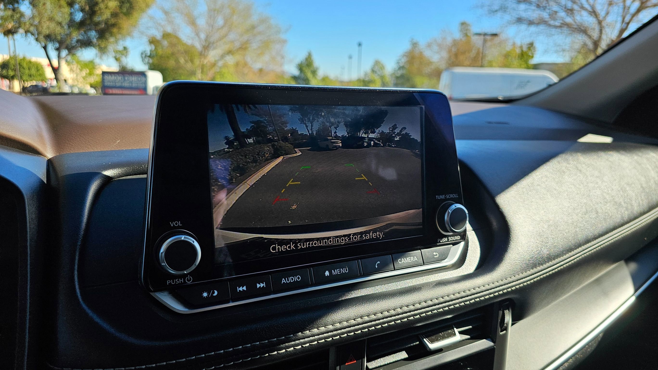 Used 2023 Nissan Rogue S FWD image 31