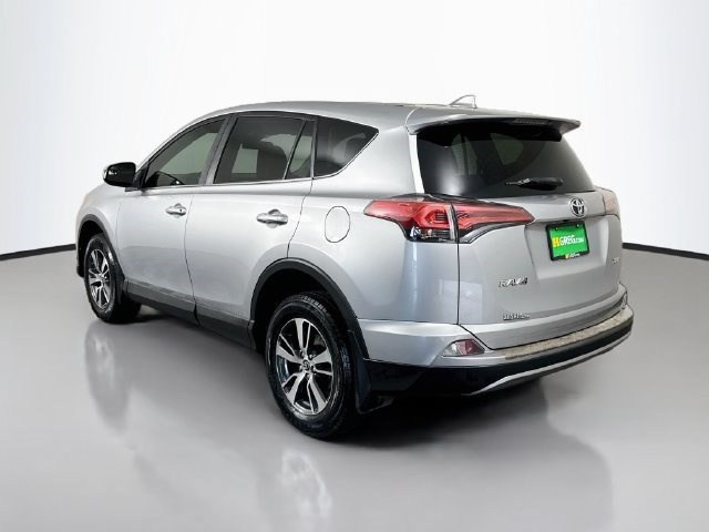 Used 2018 Toyota RAV4 XLE FWD image 7