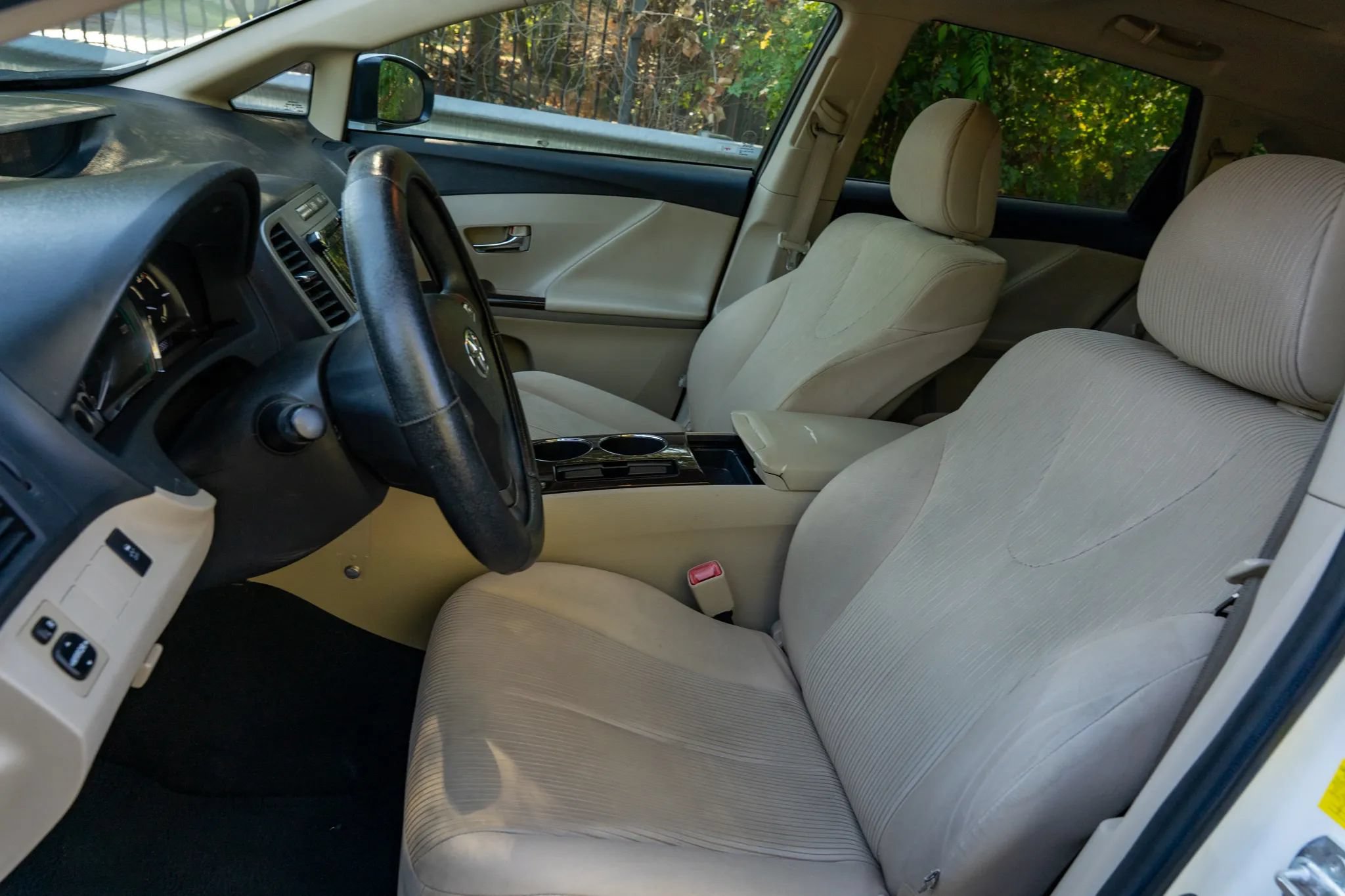 Used 2011 Toyota Venza FWD image 11