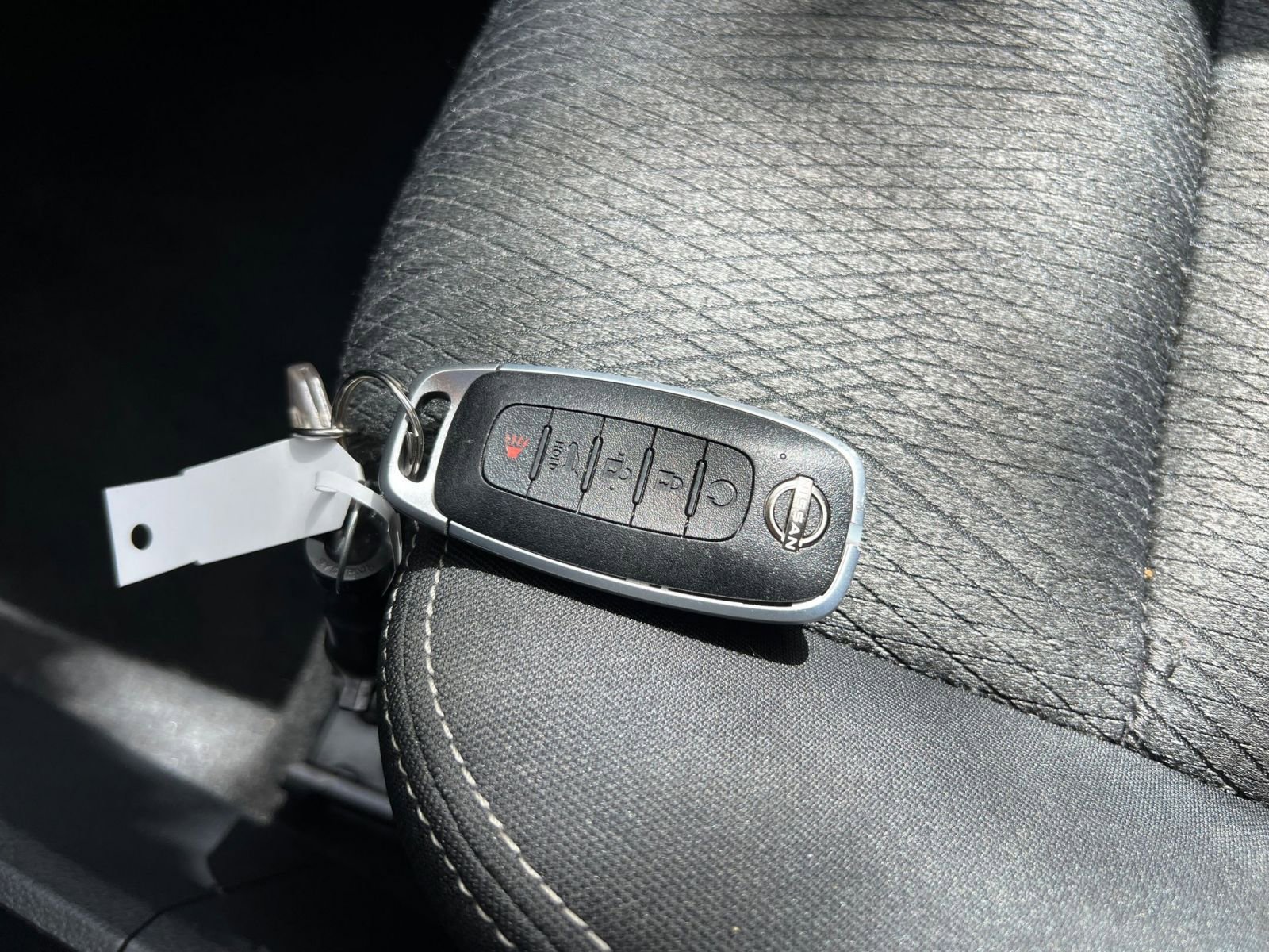 Used 2025 Nissan Rogue SV FWD image 22