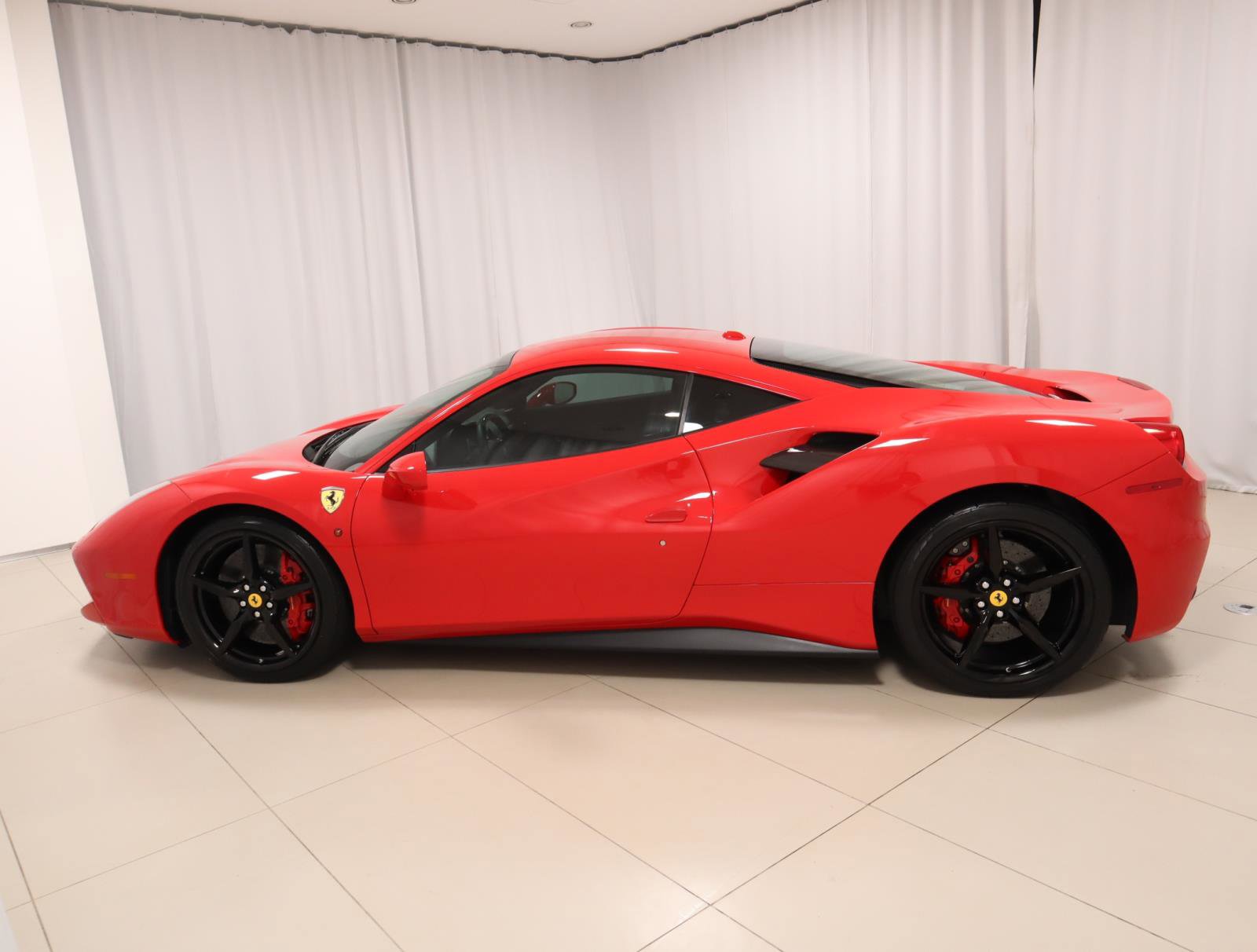 Certified 2019 Ferrari 488 GTB RWD image 16